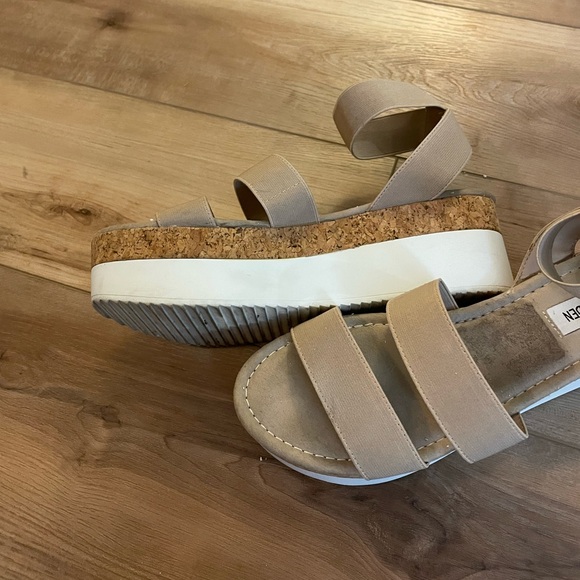 Steve Madden Platform Sandals Nude size 9 - Picture 2 of 5